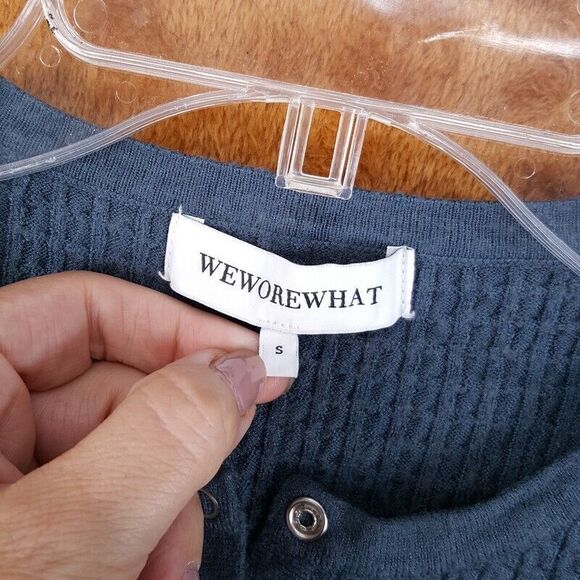 WEWOREWHAT Sweater Womens Small Teal Blue Snap Button Stretch Tight Cableknit - Picture 2 of 8